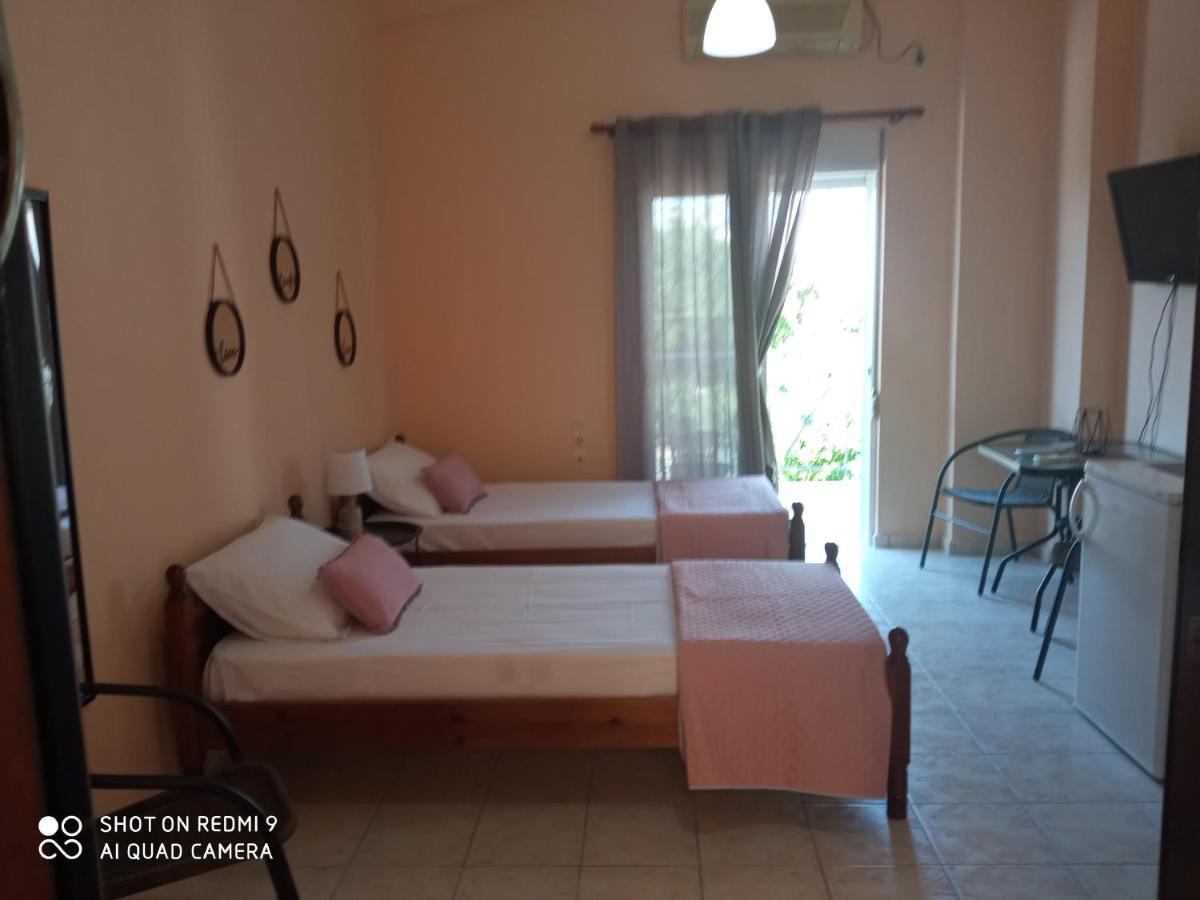 Home Patras Exterior foto
